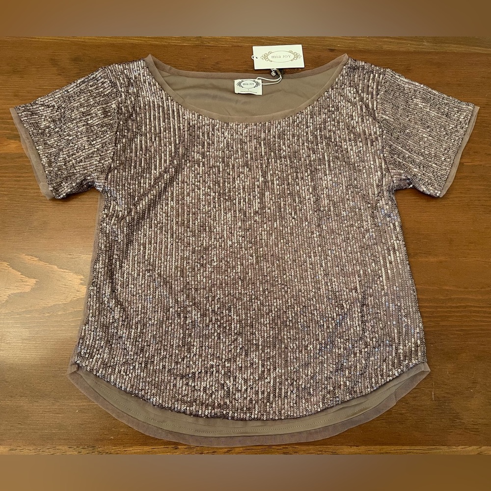 NWT size L women’s Mia Joy sparkly top